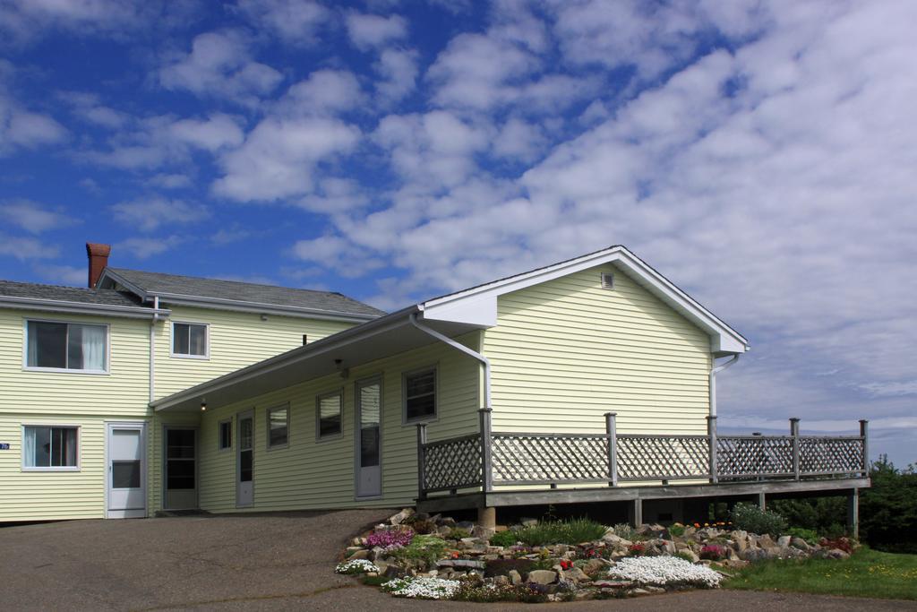 Topmast Motel Lunenburg Exterior foto